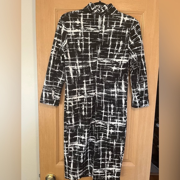 Angeleye London Black and White Mod Print Dress - Picture 8 of 13